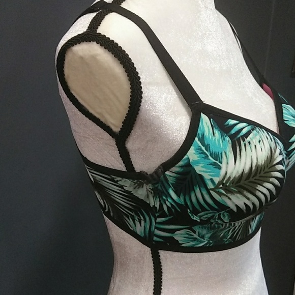 Victoria's secret pink bralette size M - Picture 2 of 8